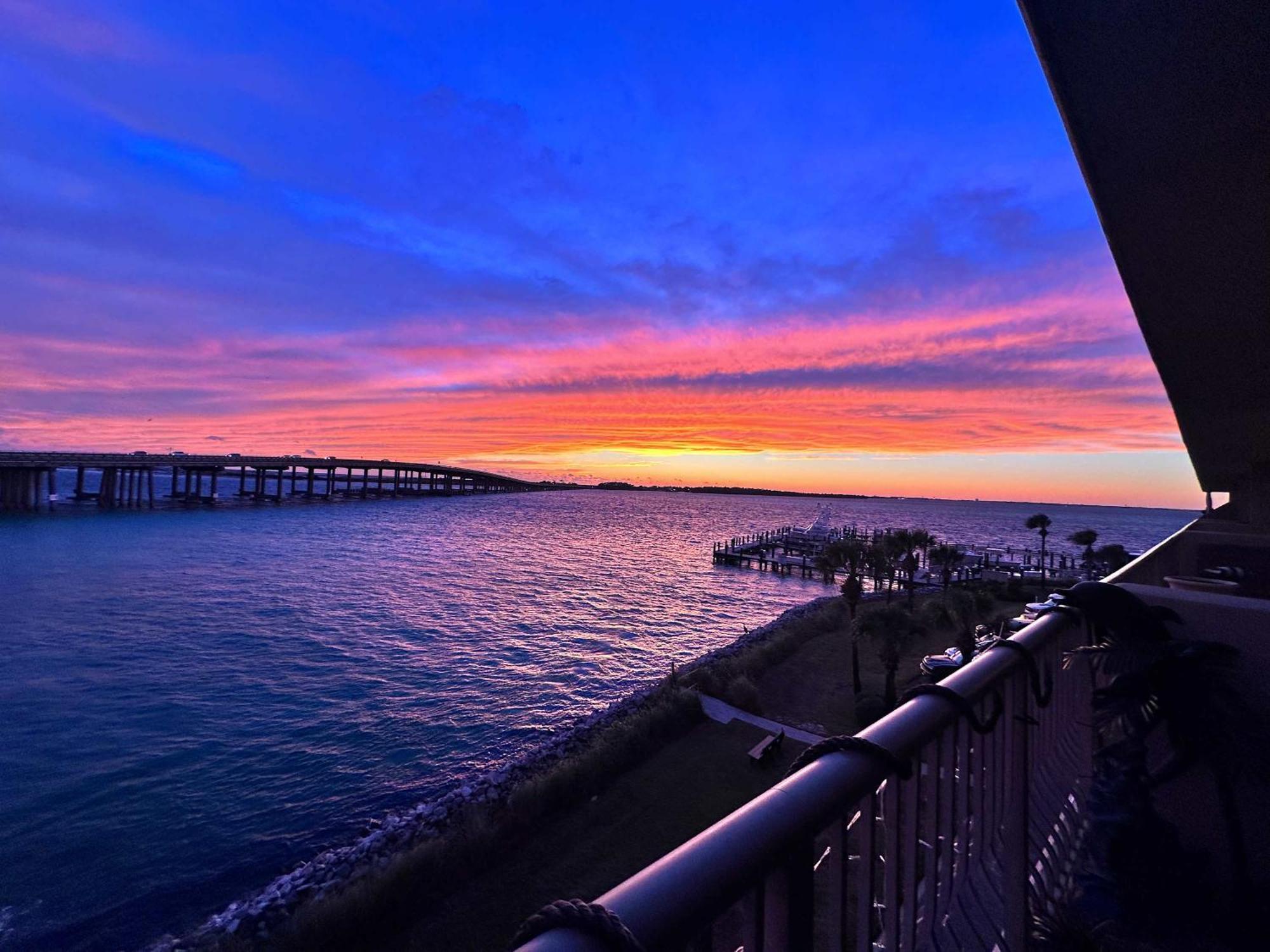 5 Star Resort 11Th Fl Stunning Sunrise 2Br 2Ba King Suite,Pools ,Shuttle Or Walk To Beach デスティン エクステリア 写真